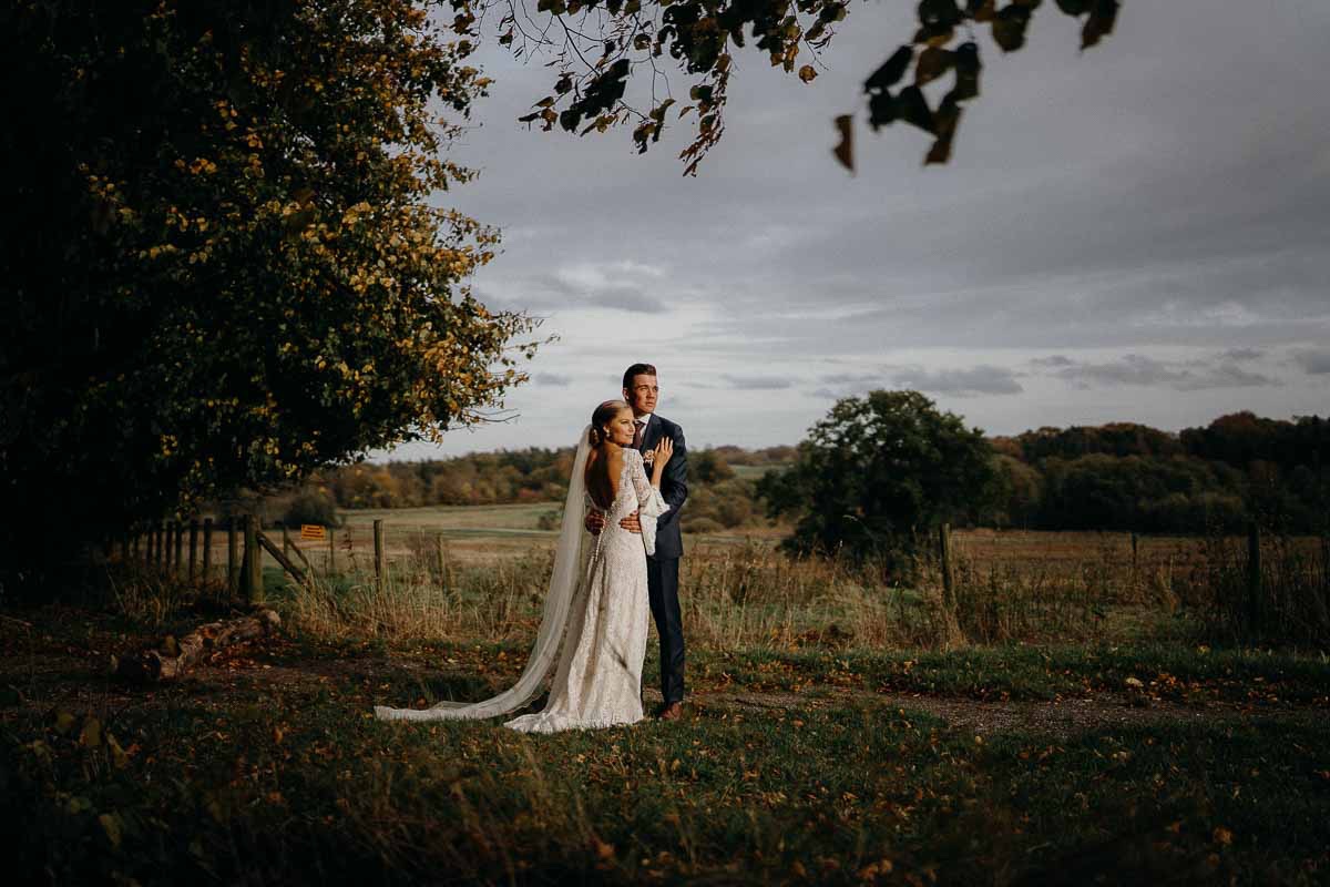 Kunsten at Fange Øjeblikke: En Professionel Bryllupsfotografs Rolle